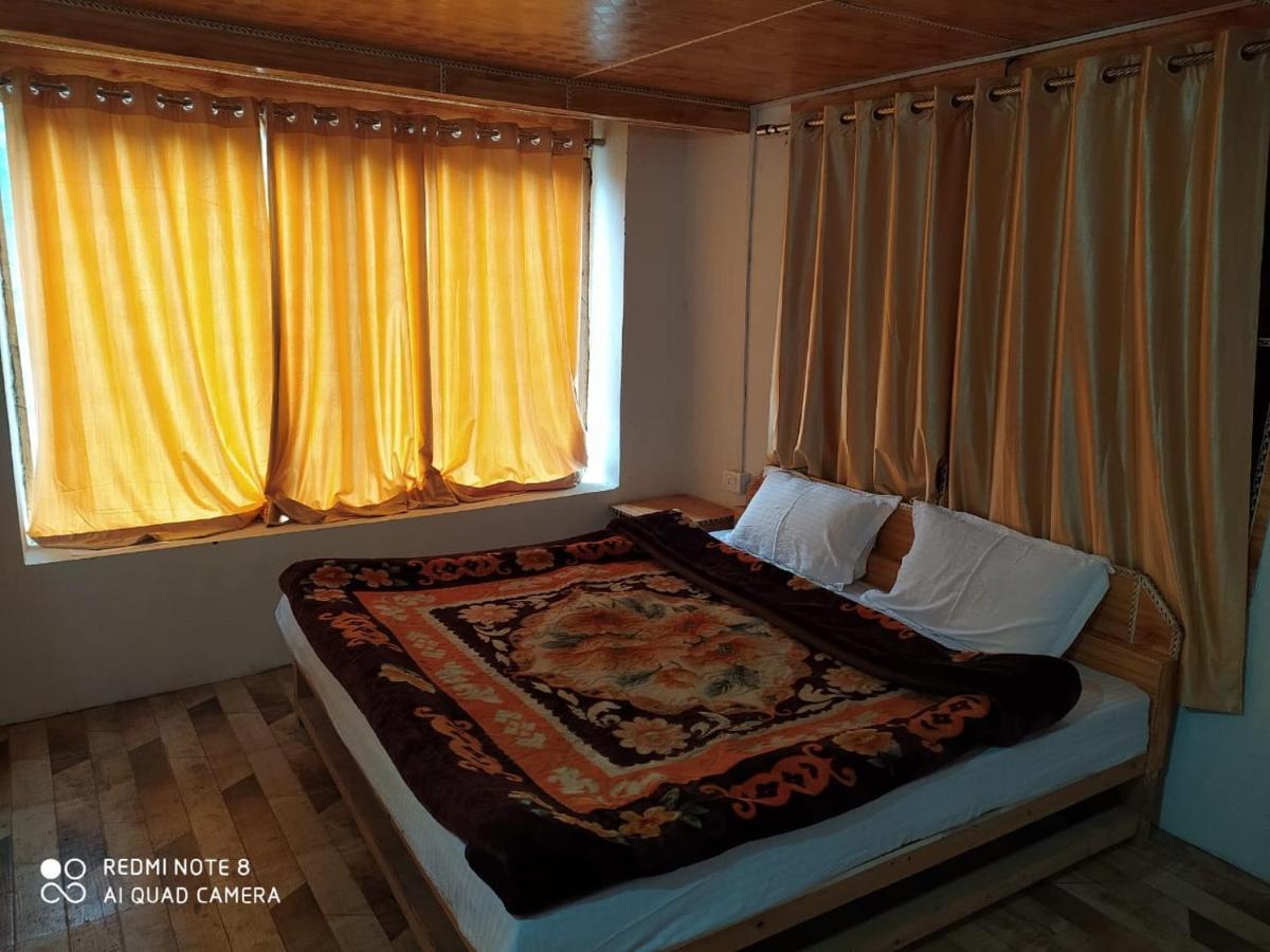 Moksha - By The River Villa Jibhi Exterior photo