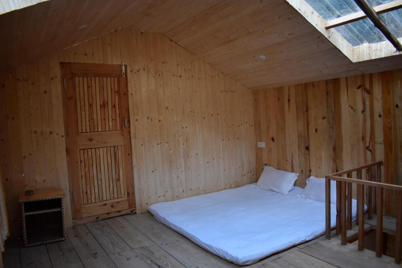 Moksha - By The River Villa Jibhi Exterior photo