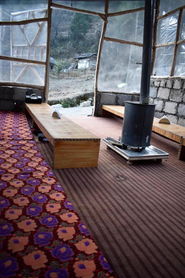 Moksha - By The River Villa Jibhi Exterior photo